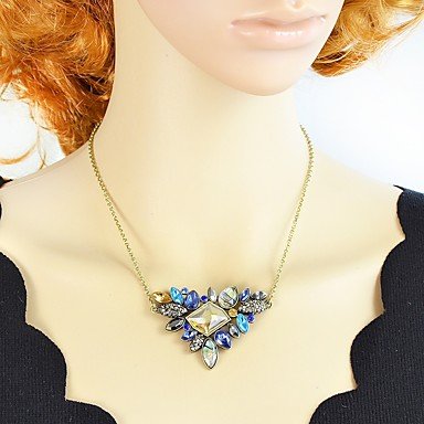 Women crystal chandelier pendant necklace, simple, stylish alloy necklace jewelry